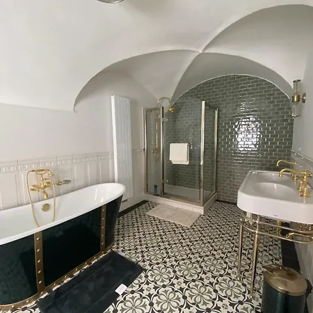 Hotel Boutique H23